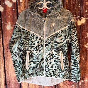 Nike Tech Hyperfuse Windrunner Full Zip Hooded Jacket
Women